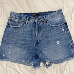 Abercrombie and Fitch high rise 4” shorts
